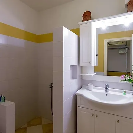 Sleeps 10 Pool Air Con Wifi *