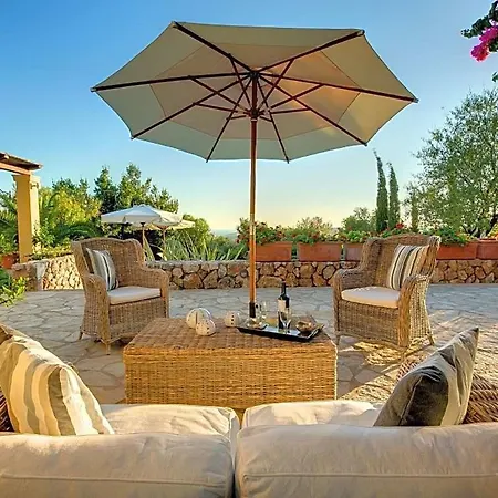 Sleeps 10 Pool Air Con Wifi *