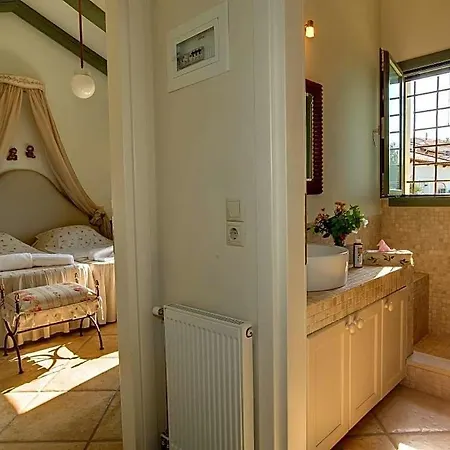 Villa Sleeps 10 Pool Air Con Wifi Mousata