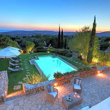 Sleeps 10 Pool Air Con Wifi Villa Mousata