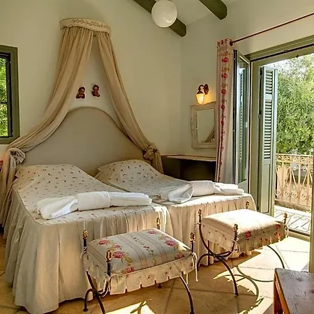Sleeps 10 Pool Air Con Wifi Villa