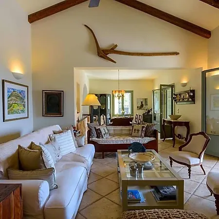 Sleeps 10 Pool Air Con Wifi