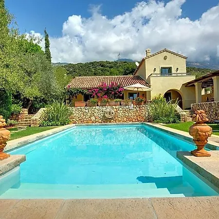 Villa Sleeps 10 Pool Air Con Wifi *