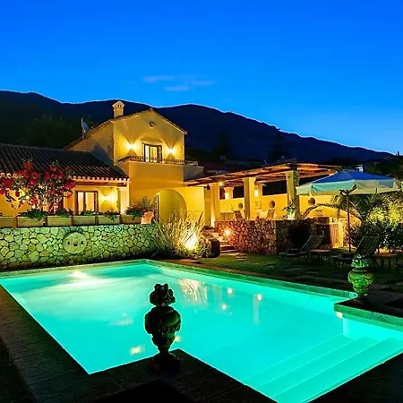 Sleeps 10 Pool Air Con Wifi Villa *