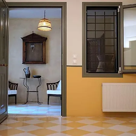 Sleeps 10 Pool Air Con Wifi Mousata
